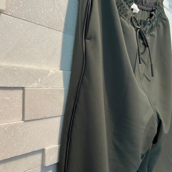 ATHLETA Metropolis Jogger Pants Primatwill Olive Satin Piping Pockets NWOT sz 14 - Picture 6 of 11